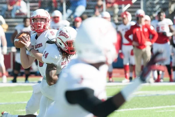 quarterback throwing pass